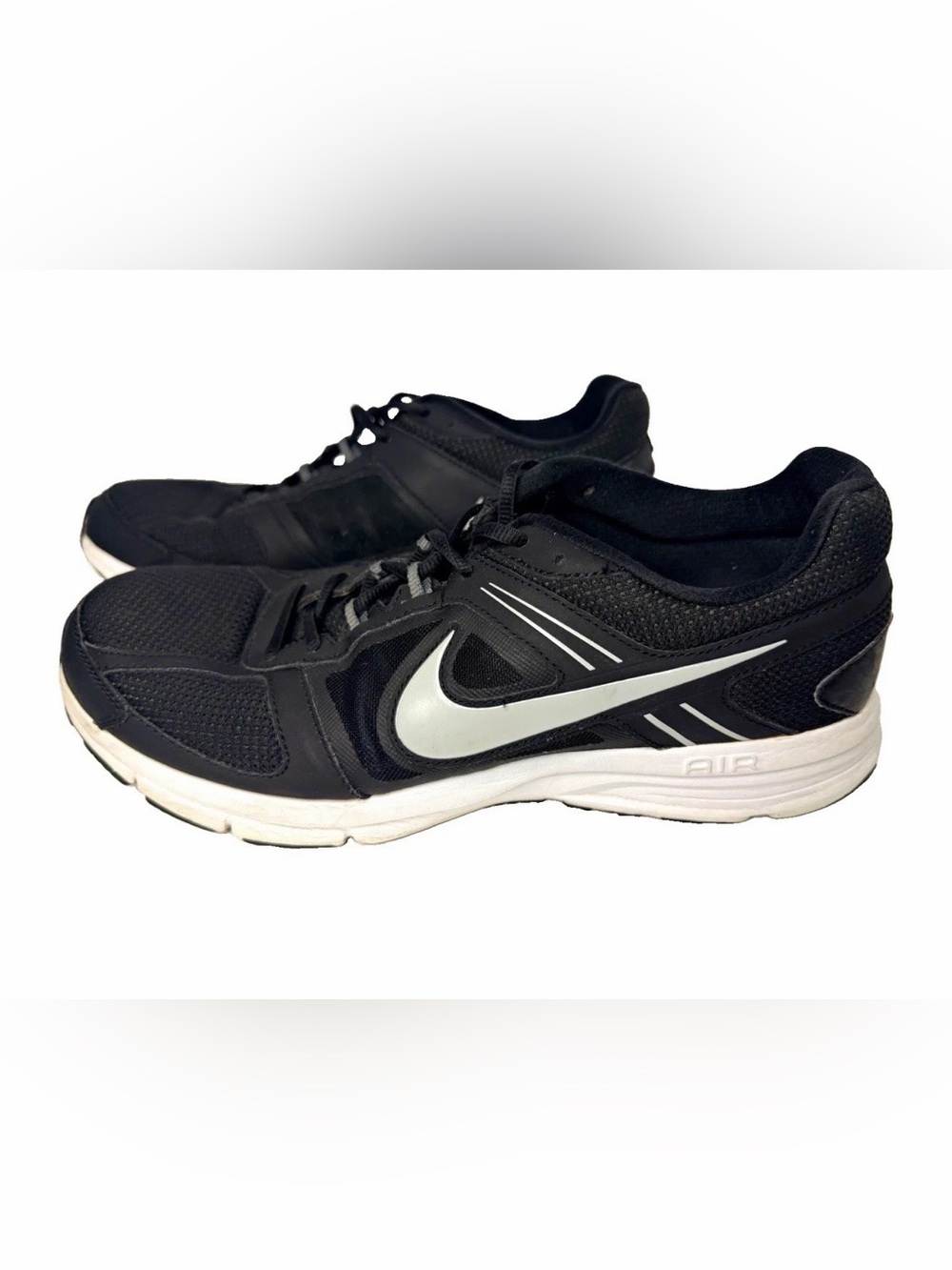 Nike Air Athletic Shoes Black & White US 11.5 Men’s